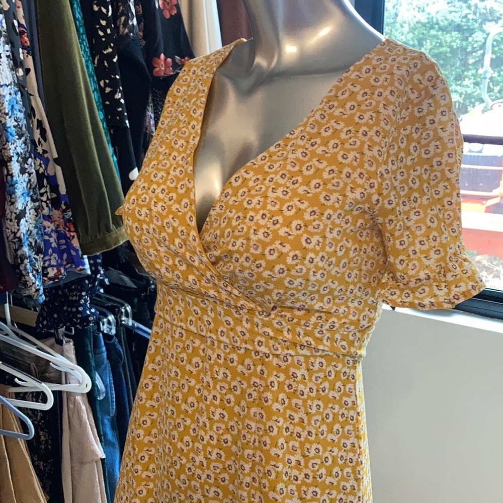 Floral print maxi dress w/asymmetrical hem